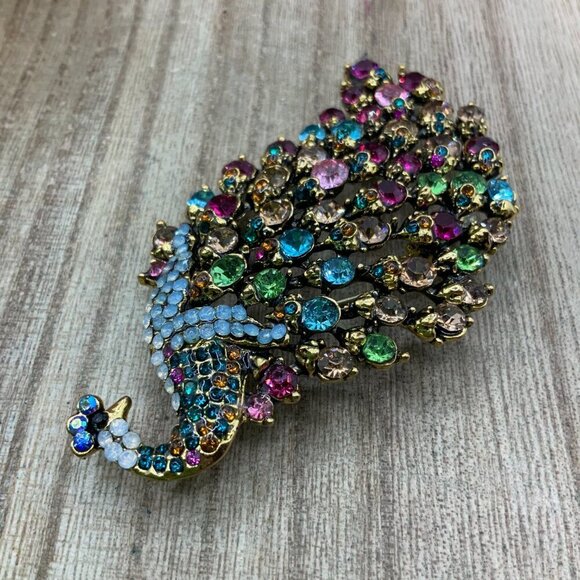 Peacock Jeweled Multi Colored Rhinestone Vintage Style Gold Tone Brooch - Picture 5 of 7